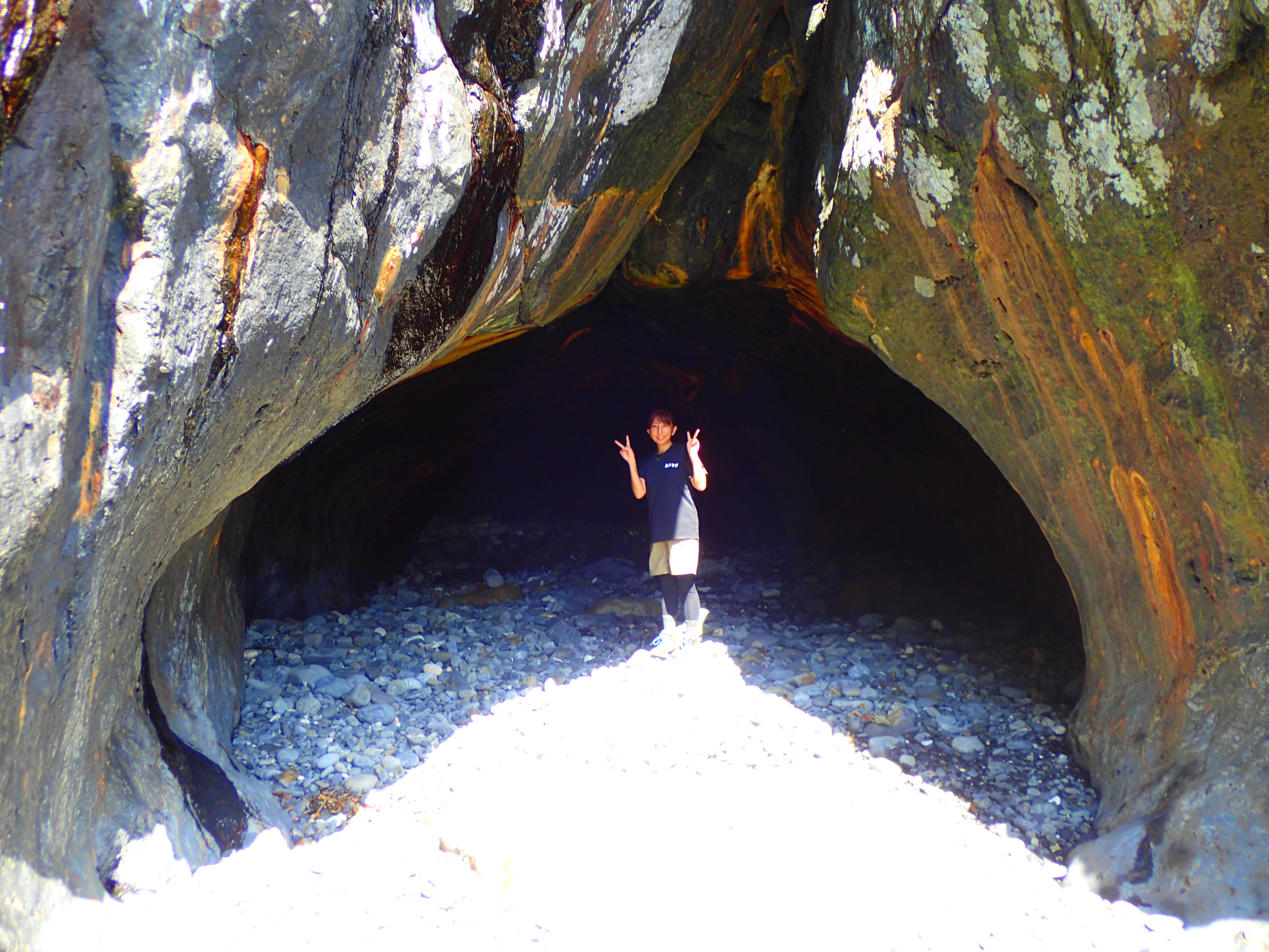 秘境ツアー　洞窟